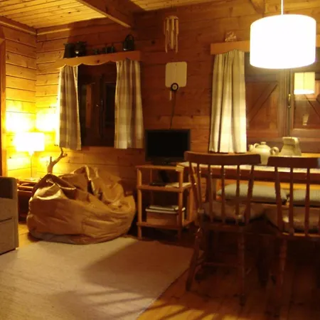 Stunning Rustic House River View شاليه *