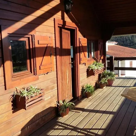 Stunning Rustic House River View Chalet *